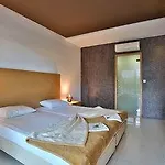 Hotel Anavadia 4*