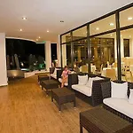מלון Anavadia 4*
